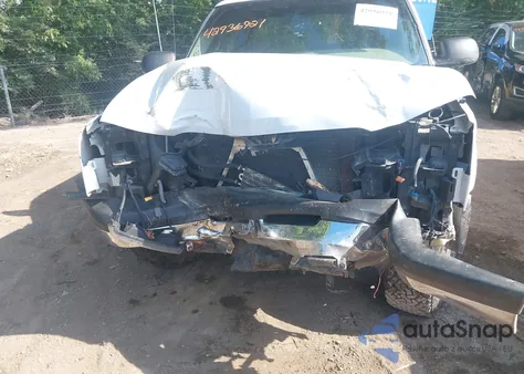 2004 Chevrolet Silverado 1500 Z71 from USA, damaged, VIN 2GCEK13T341351457